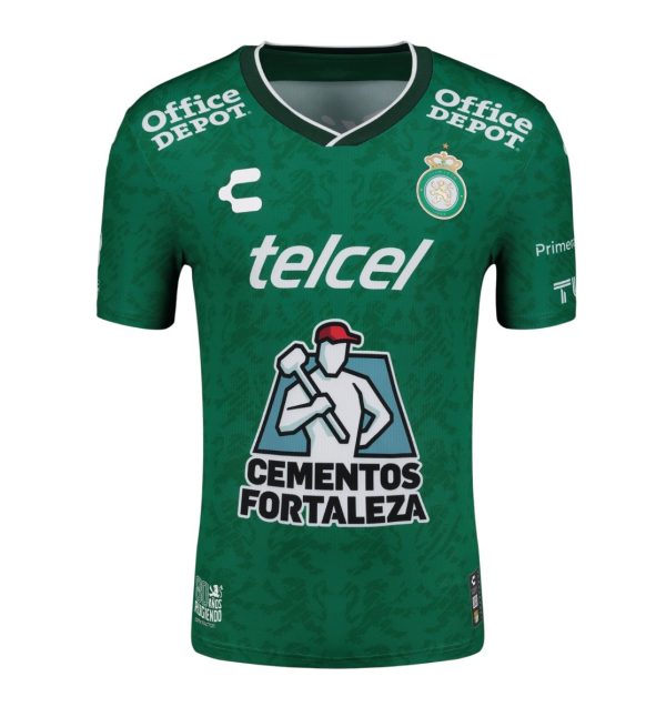 Club León 24/25 home shirt