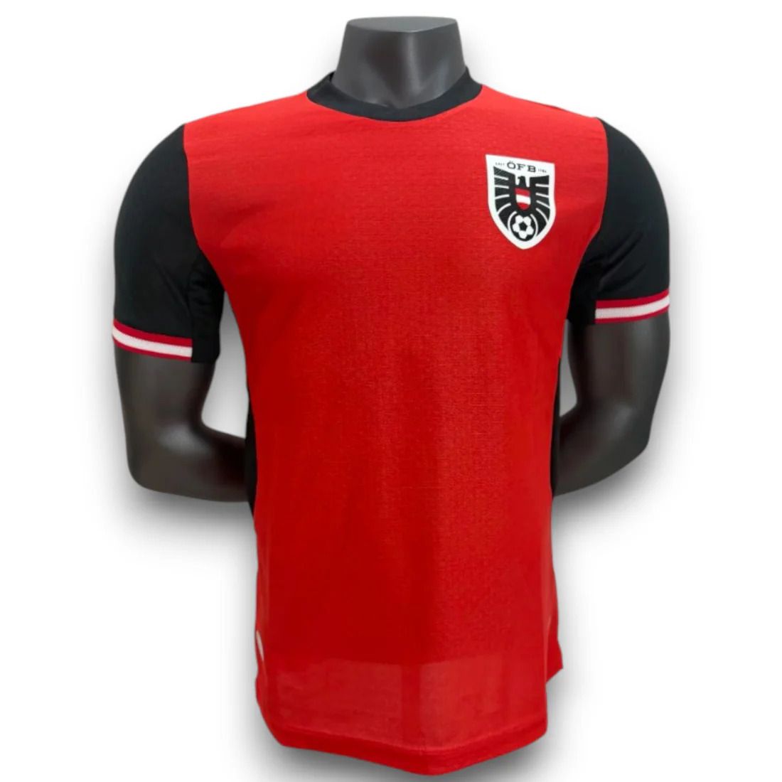 Maillot domicile Austria 26/27